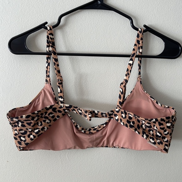 🐆Leopard print bikini top size XL - Picture 2 of 4